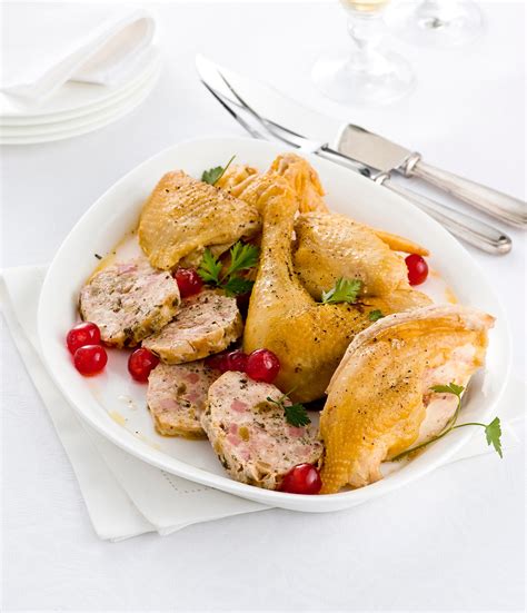 Boiled stuffed capon - Food Seasons