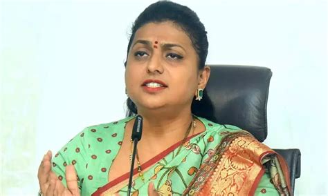 RK Roja slams TDP ex- minister Bandaru Satyanarayana again, says she will move Supreme Court