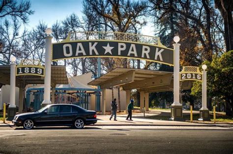 Historic Gateway Arch Returns to Oak Park in a Nod to Sacramento's Past - St. HOPE