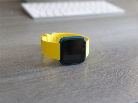 Fitbit Versa Lite review: A great standard for cheap smartwatches ...