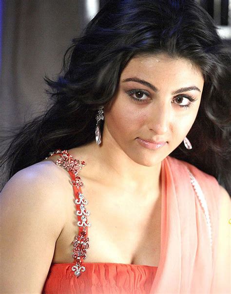 Soha Ali Khan Hot Pictures and Wallpapers ~ HOTWEB