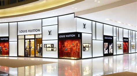 Louis_Vuitton_dubaimall - 2LUXURY2.COM