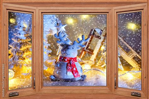 Holidays in winter scenery - view through the window - funny Christmas and seasonal scenes Stock ...