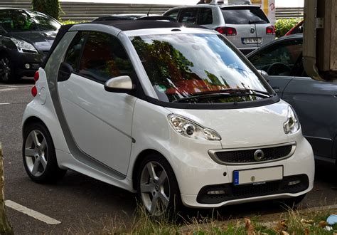 File:Smart Fortwo Cabriolet Passion Sport-Paket (A 451, 2. Facelift) – Frontansicht, 7. August ...