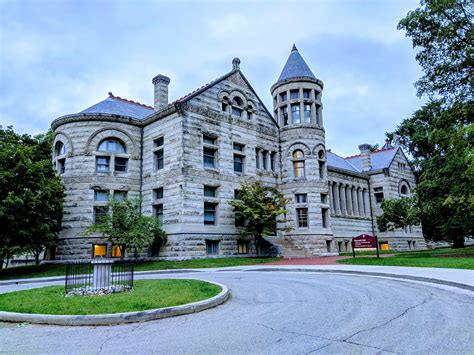 Indiana university campus. Bloomington, IN [building] : r/architecture