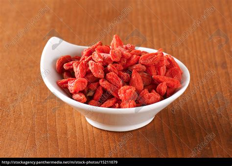 Dried goji berries - Stock Photo #15211079 | PantherMedia Stock Agency