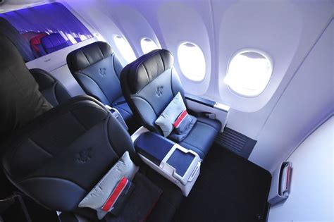 Do bulkhead seats really give you extra legroom on a plane? - Executive Traveller