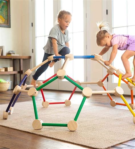 Montessori Climbing Toys: The Essential Guide [2024]