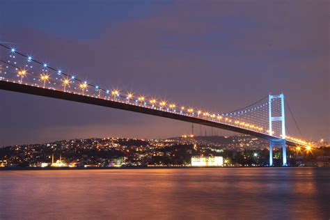 Bosphorus Bridge Lit Up | This is one of the two Bosphorus b… | Flickr