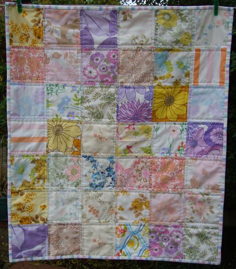 Vintage baby quilt / CHARM ABOUT YOU