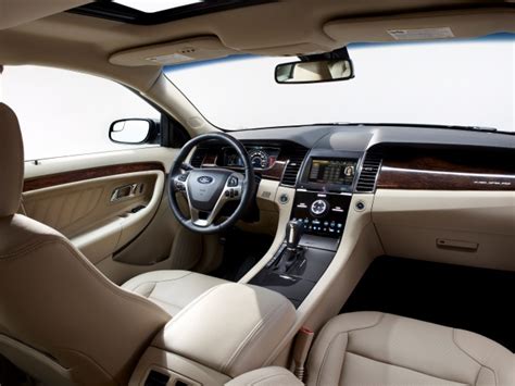 2017 Ford Taurus: 60 Interior Photos | U.S. News