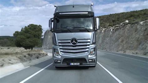 Mercedes Actros Euro 6 with Predictive Powertrain Control FR - YouTube