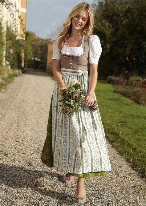 Pin on Zomer dirndls