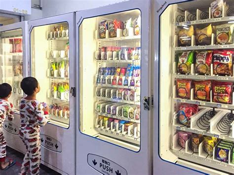 Buy Instant Coffee + 10kg Rice & More From 24-Hour Vending Machine Now Available In SG