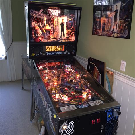 Twilight Zone Bally Pinball Game - $5,995