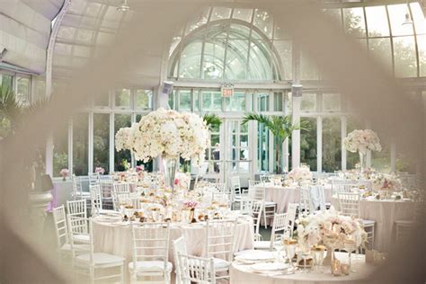 Botanical Gardens Wedding Welcomes Spring