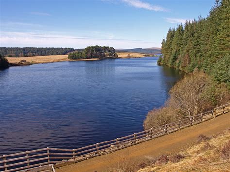 Kielder Water reservoir © wfmillar cc-by-sa/2.0 :: Geograph Britain and Ireland