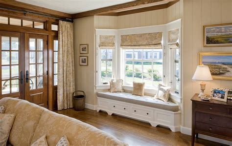 20 Beautiful Living Room Designs With Bay Windows