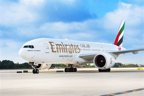 Emirates marks significant Boeing 777 fleet renewal milestones ...