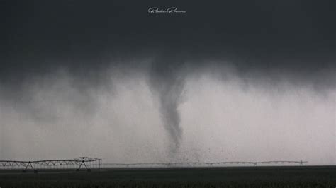 Multiple vortex tornadoes from close range in the Oklahoma Panhandle ...