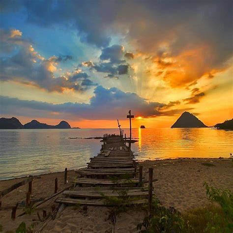 Beautiful World of Mine on Instagram: “Sunset at Labuan Bajo #Flores ...