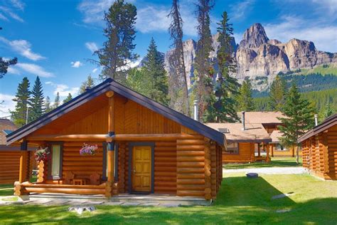 21 BEAUTIFUL Banff Cabin Rentals to Cozy Up In