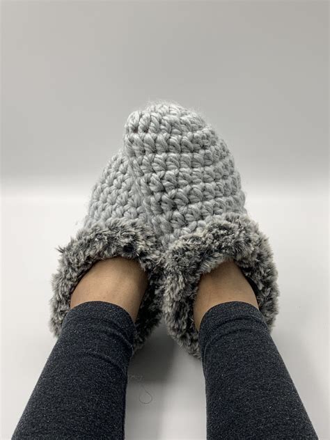 Crochet Comfy Slipper - KnitcroAddict