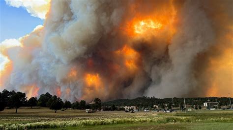 New Mexico Wildfires Force Village of Ruidoso to Evacuate - The New York Times