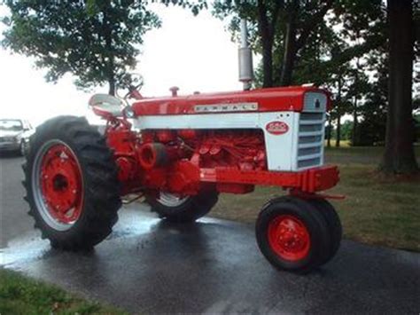 1958 Farmall 560 Diesel - TractorShed.com