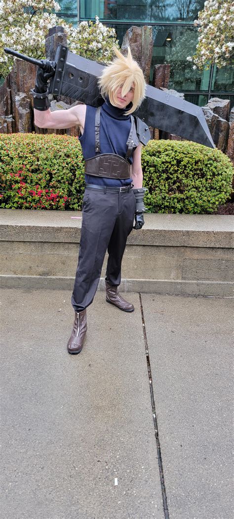 Cloud FF7 : r/cosplayers