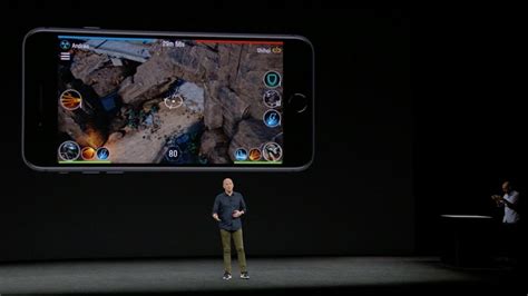 Apple shows first multiplayer game using AR - Video - CNET