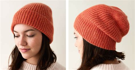 Classic Knitted Ribbed Hat [FREE Knitting Pattern] | Knitting, Knitting patterns, Beanie ...