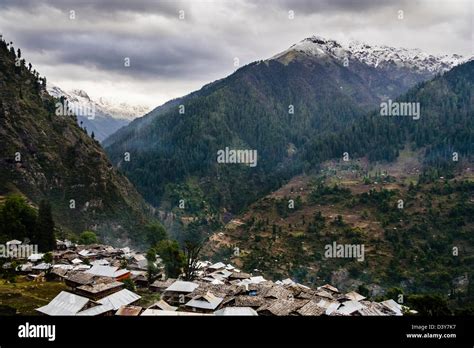 Malana village, Himachal Pradesh, India Stock Photo - Alamy