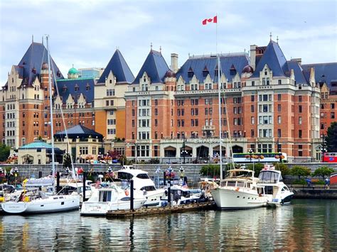 TOP 5 THINGS TO DO IN VICTORIA, VANCOUVER ISLAND - GoHikeTravel