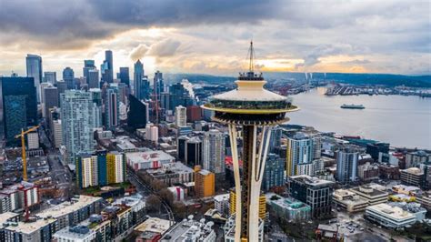 11 Famous Seattle Landmarks That Every Tourist Must See, At Least Once