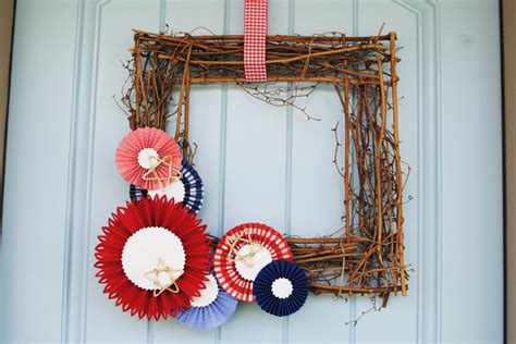 Red White and Blue WREATH - Sugar Bee Crafts