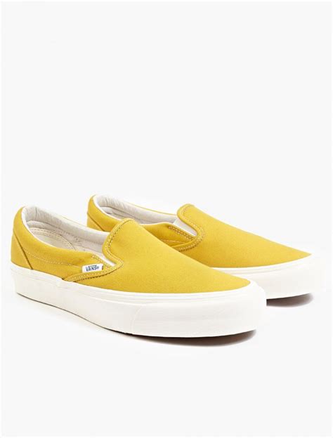 Vans Yellow Classic Canvas Slip-on Sneakers in Yellow for Men | Lyst