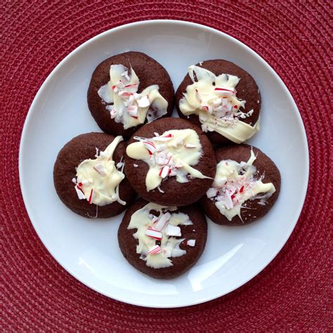 happy little lark: Peppermint Patty Surprise Cookies