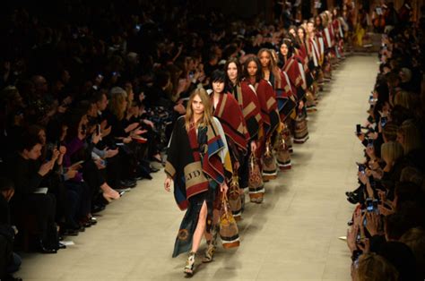 Art influences Burberry fashion on London ramps | Entertainment – Gulf News