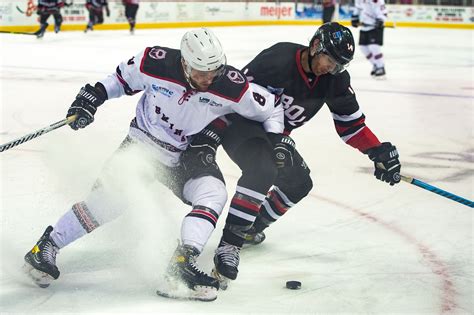 Evansville Thunderbolts hockey team continues historic season