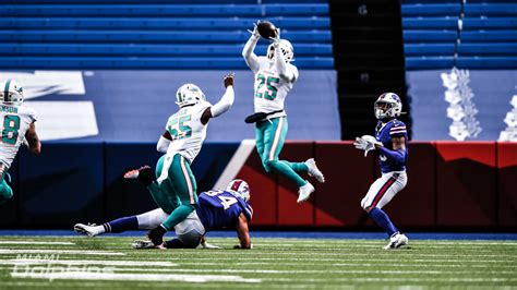 Xavien Howard Ties Miami Dolphins Franchise Record with Tenth ...