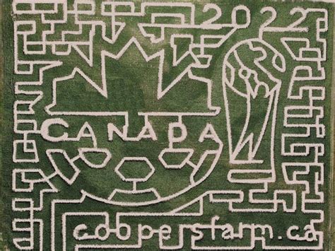 10 Corn Mazes in Ontario Worth Getting Lost In | Reader's Digest Canada