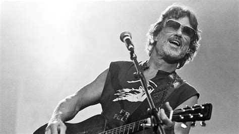 Kris Kristofferson Preps 1981 Concert Album & Shares ‘Sunday Morning ...