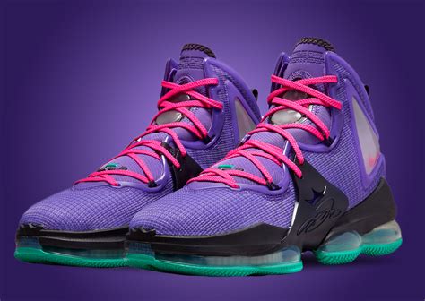 Wild Berry Covers This Nike LeBron 19 - Sneaker News