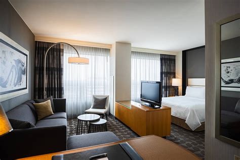 RENAISSANCE CHICAGO O'HARE SUITES HOTEL $149 ($̶2̶1̶4̶) - Updated 2022 ...