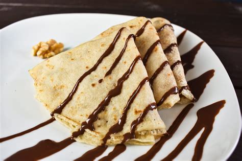 Walnut Crepes Recipe- The Gundel Pancake | FitttZee