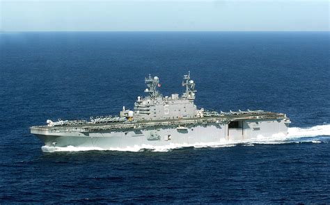 Amphibious Assault Ships - LHD/LHA(R) > United States Navy > Displayy ...