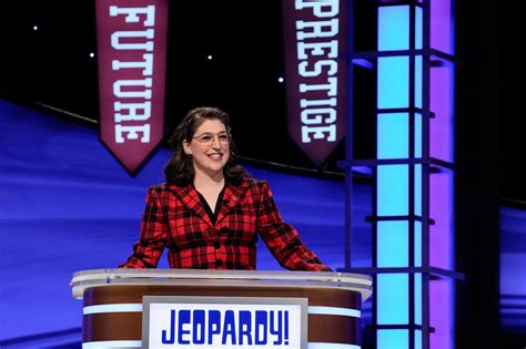 'Jeopardy!': Mayim Bialik Admits She Mispronounces 5 Words per Show