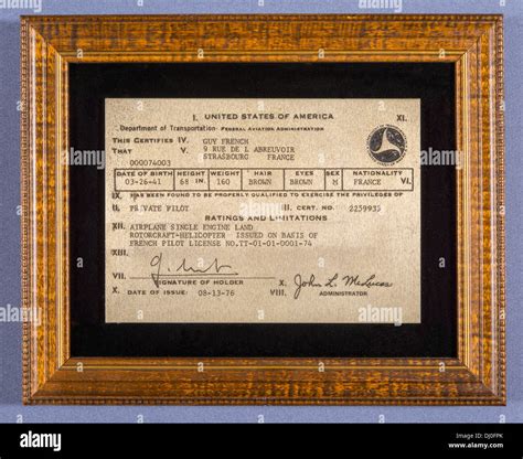 Framed US private airplane and rotorcraft helicopter pilot license Stock Photo - Alamy