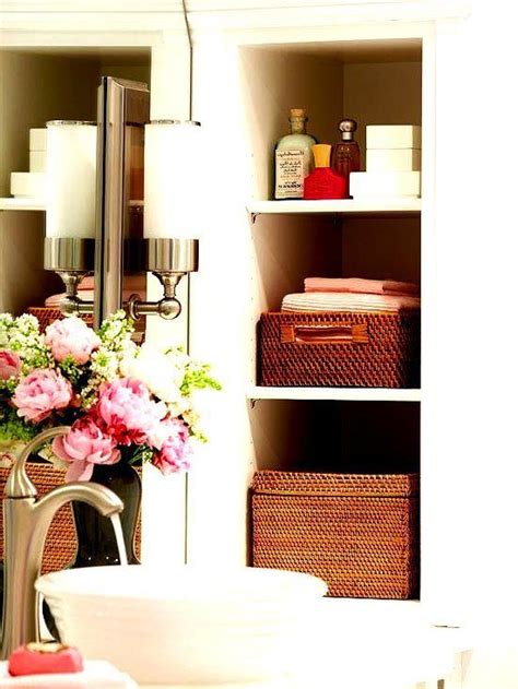 Maximizing The Bathroom Storage With Baskets Functional and Stylish ...